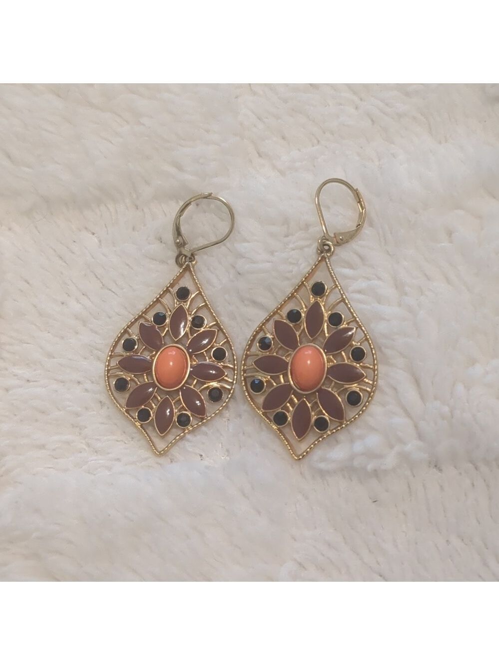 Cute gold earrings